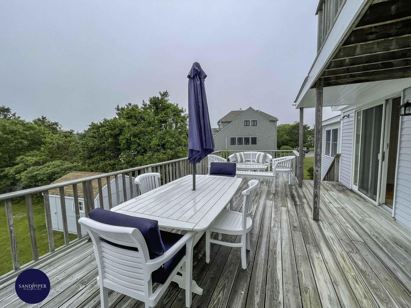 Cape Cod Home 995359