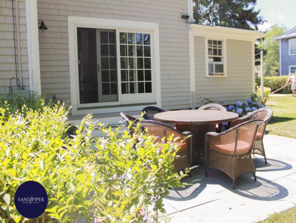 Cape Cod Home 995360