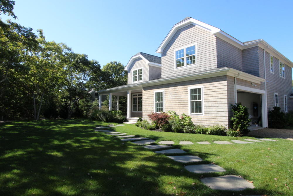 Cape Cod Home 995361