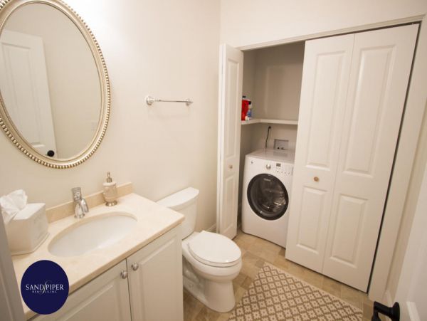 Cape Cod Home 995361
