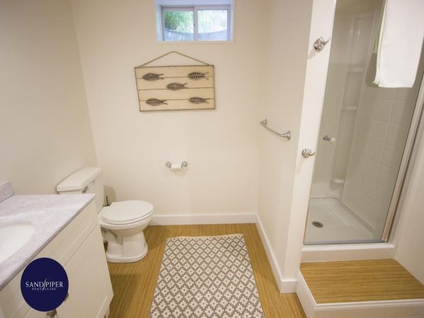 Cape Cod Home 995361