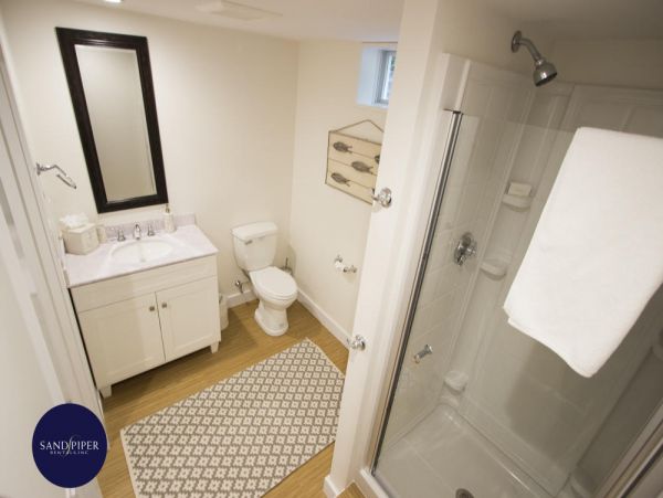 Cape Cod Home 995361