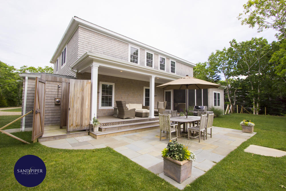 Cape Cod Home 995361