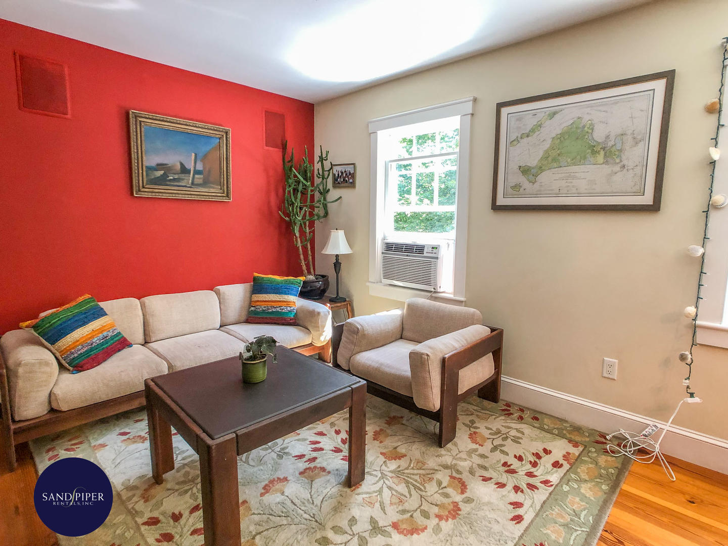 Cape Cod Home 995362