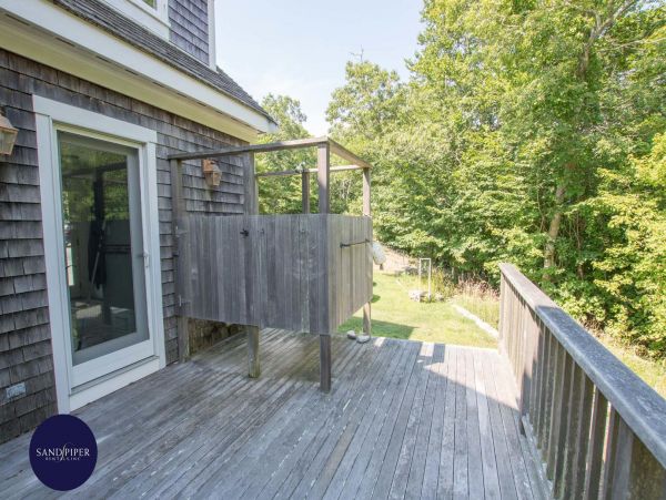 Cape Cod Home 995362