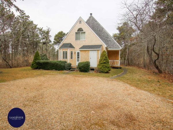 Cape Cod Home 995363