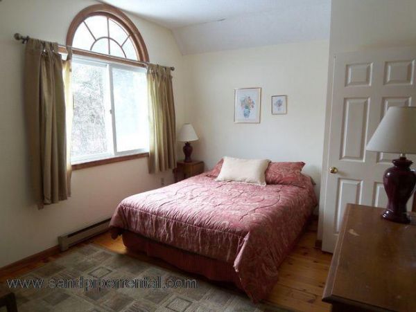 Cape Cod Home 995363