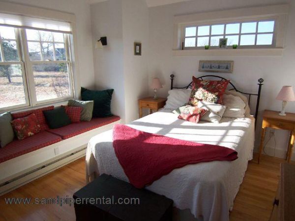 Cape Cod Home 995367
