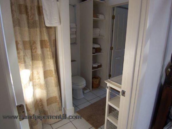 Cape Cod Home 995367