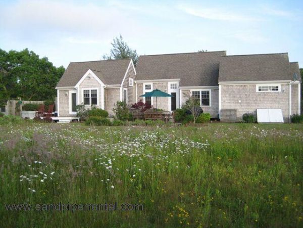 Cape Cod Home 995367