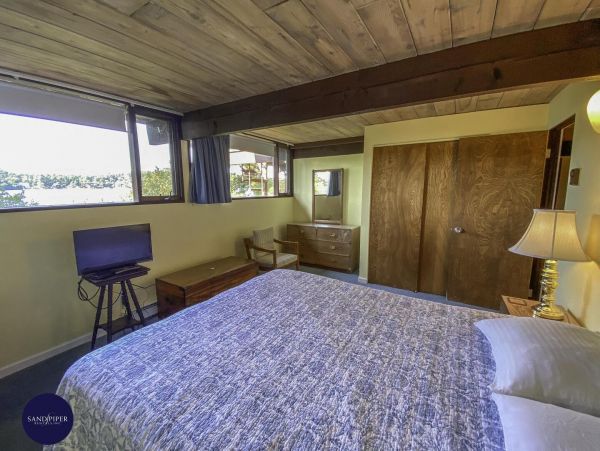 Cape Cod Home 995368