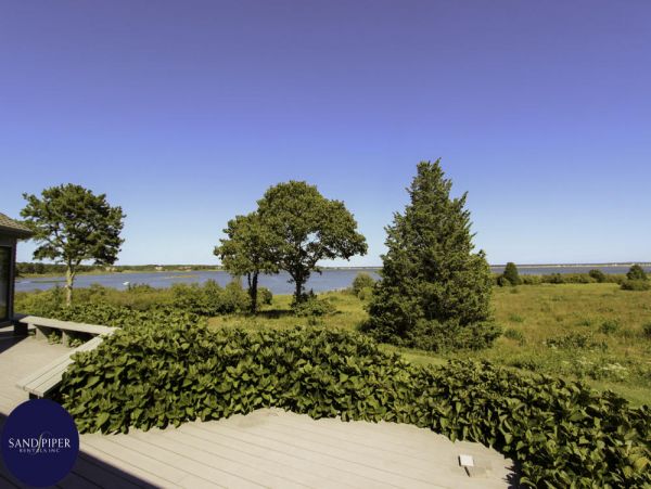 Cape Cod Home 995370