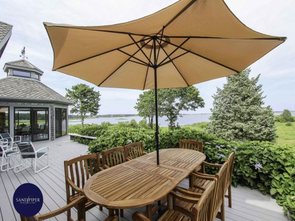 Cape Cod Home 995370