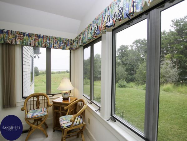 Cape Cod Home 995370