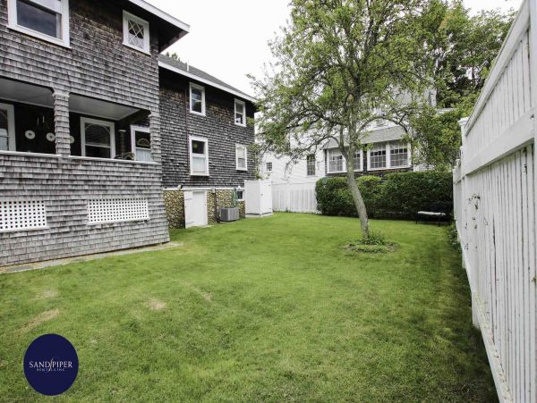Cape Cod Home 995371