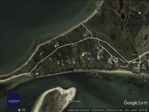 Cape Cod Home 995372