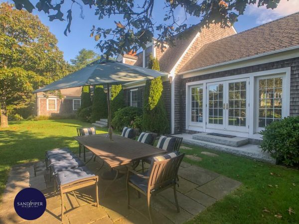 Cape Cod Home 995373