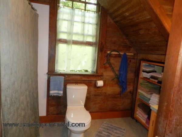 Cape Cod Home 995374
