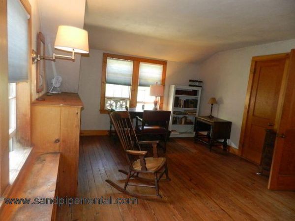 Cape Cod Home 995374
