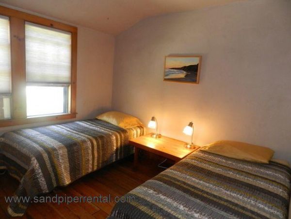 Cape Cod Home 995374