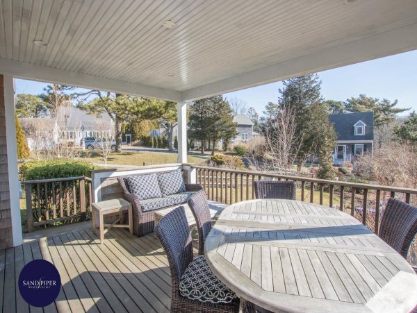Cape Cod Home 995376