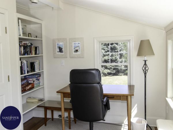 Cape Cod Home 995378