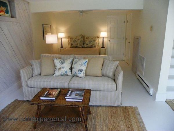 Cape Cod Home 995378