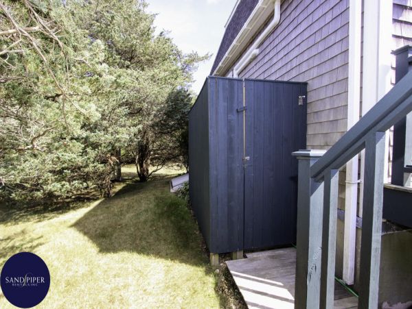 Cape Cod Home 995378