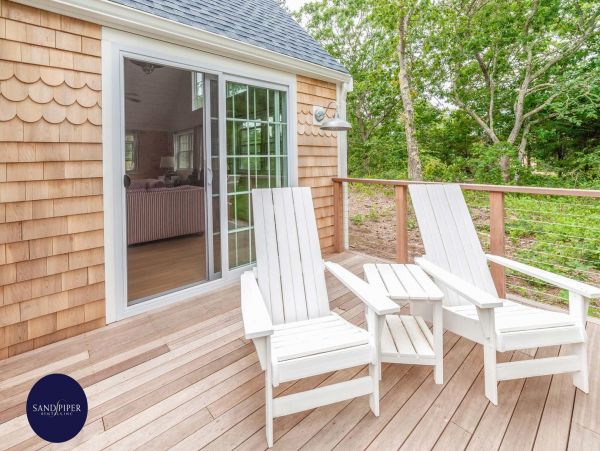 Cape Cod Home 995379