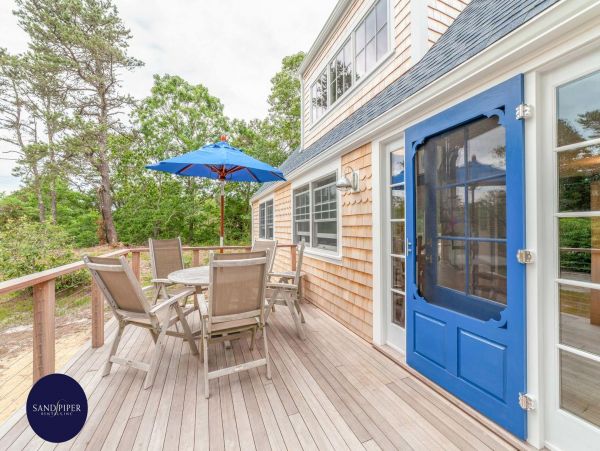 Cape Cod Home 995379