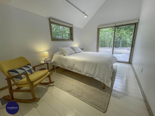 Cape Cod Home 995384