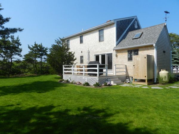 Cape Cod Home 995385