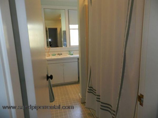 Cape Cod Home 995386