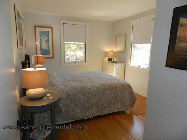 Cape Cod Home 995386