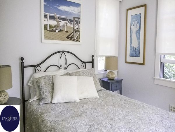 Cape Cod Home 995386
