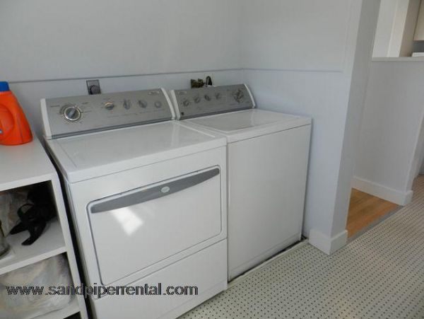 Cape Cod Home 995386