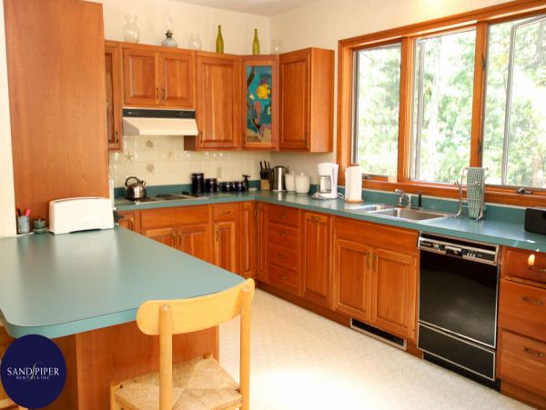 Cape Cod Home 995388