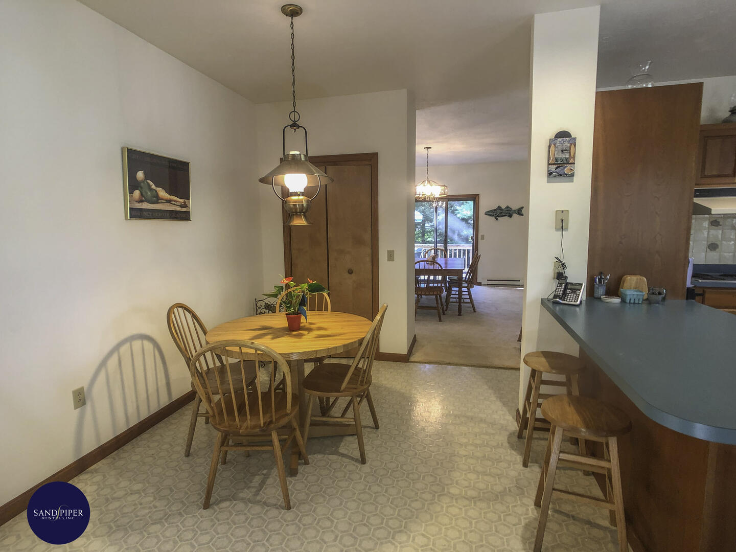 Cape Cod Home 995388