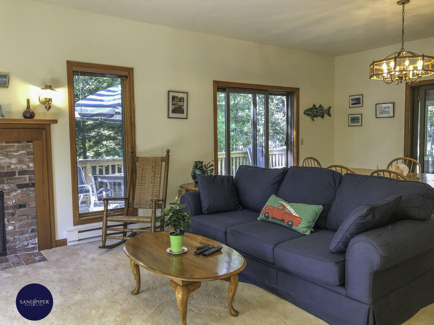 Cape Cod Home 995388