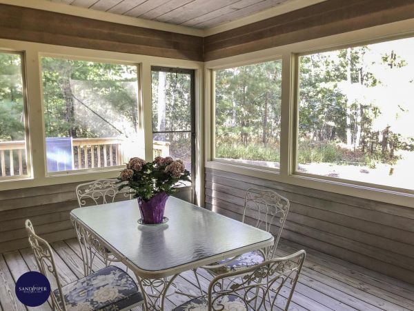 Cape Cod Home 995388