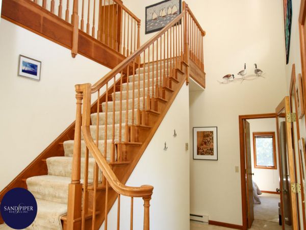 Cape Cod Home 995388