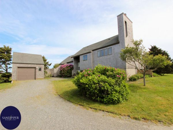 Cape Cod Home 995390