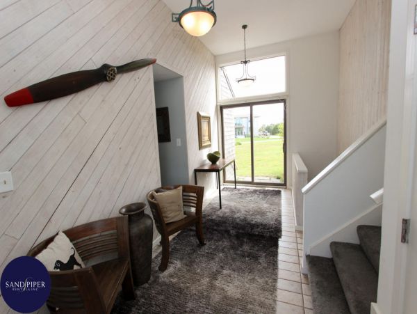 Cape Cod Home 995390
