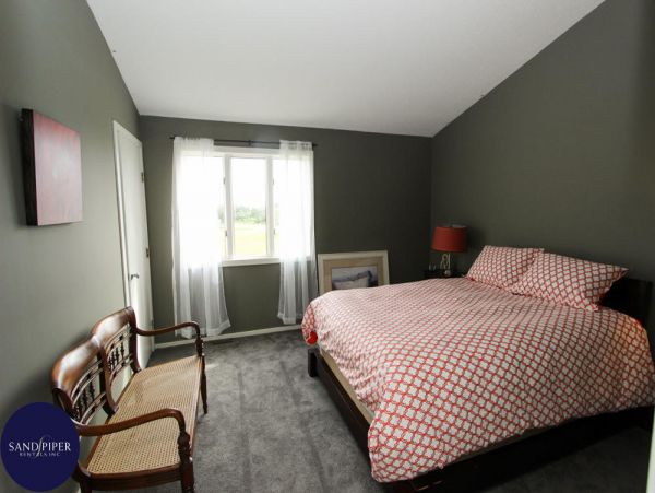 Cape Cod Home 995390