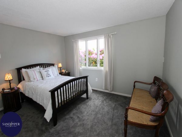 Cape Cod Home 995390