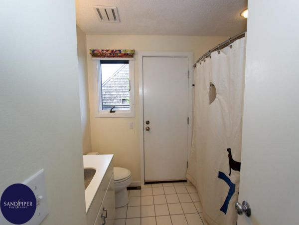 Cape Cod Home 995390