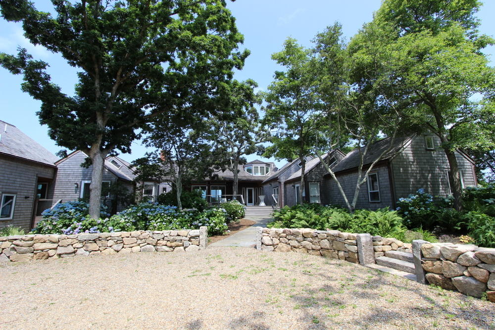 Cape Cod Home 995391