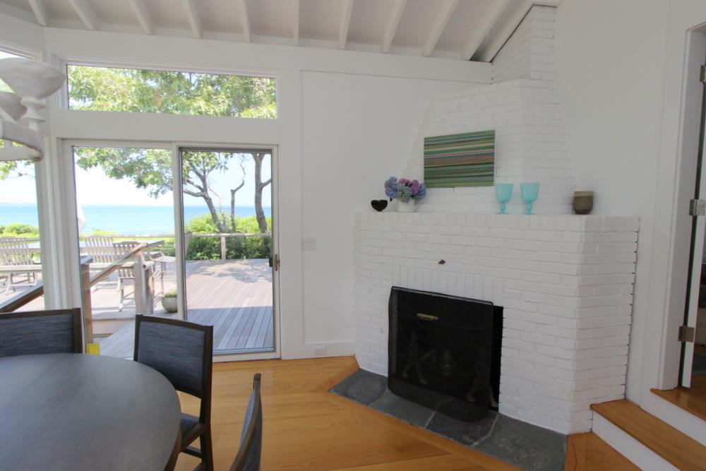 Cape Cod Home 995391
