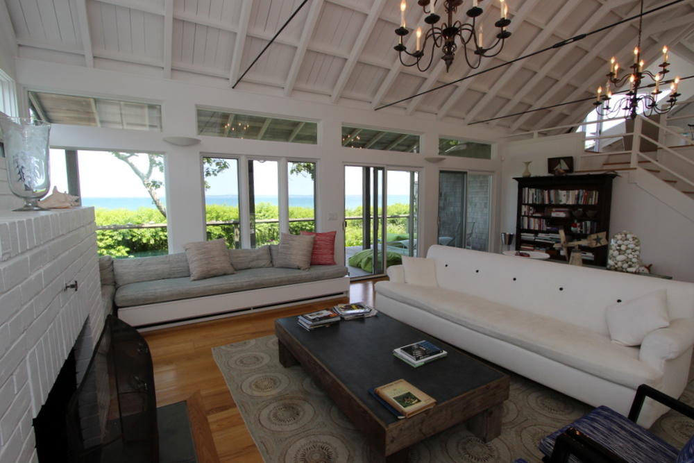 Cape Cod Home 995391