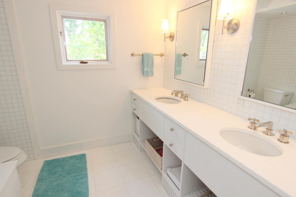 Cape Cod Home 995391